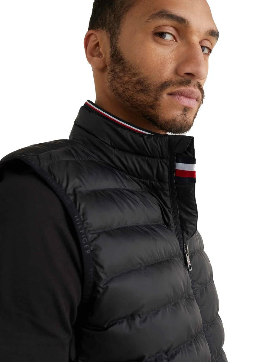 TH CORE PACKABLE GILET - BLACK