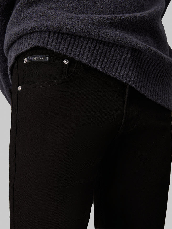 CKJ SKINNY JEAN - BLACK