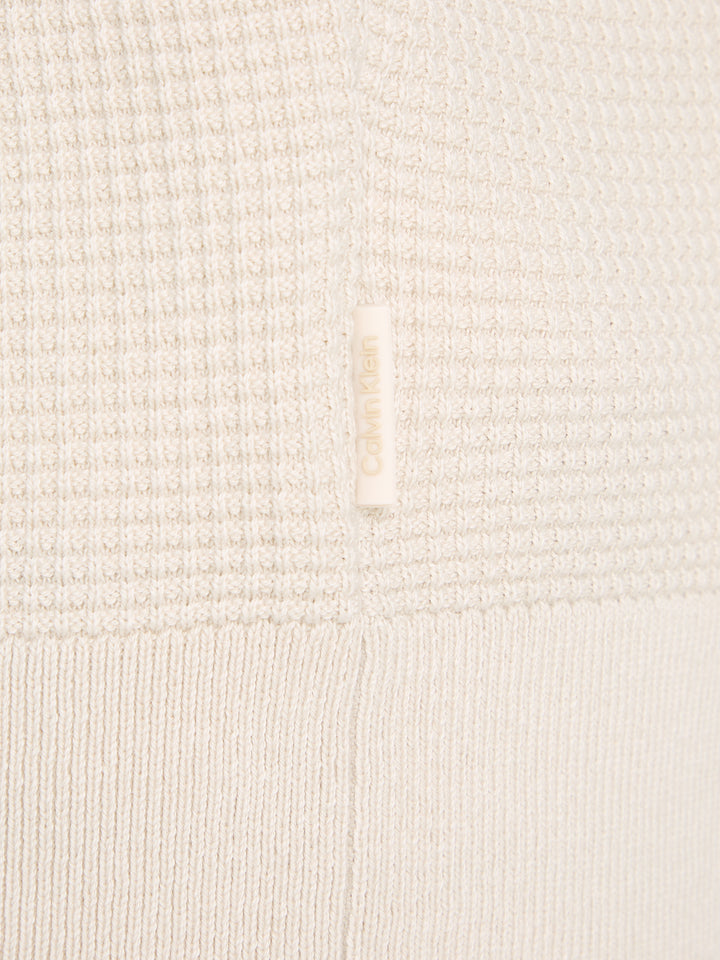 CK WAFFLE STRUCTURE SWEATER - BEIGE