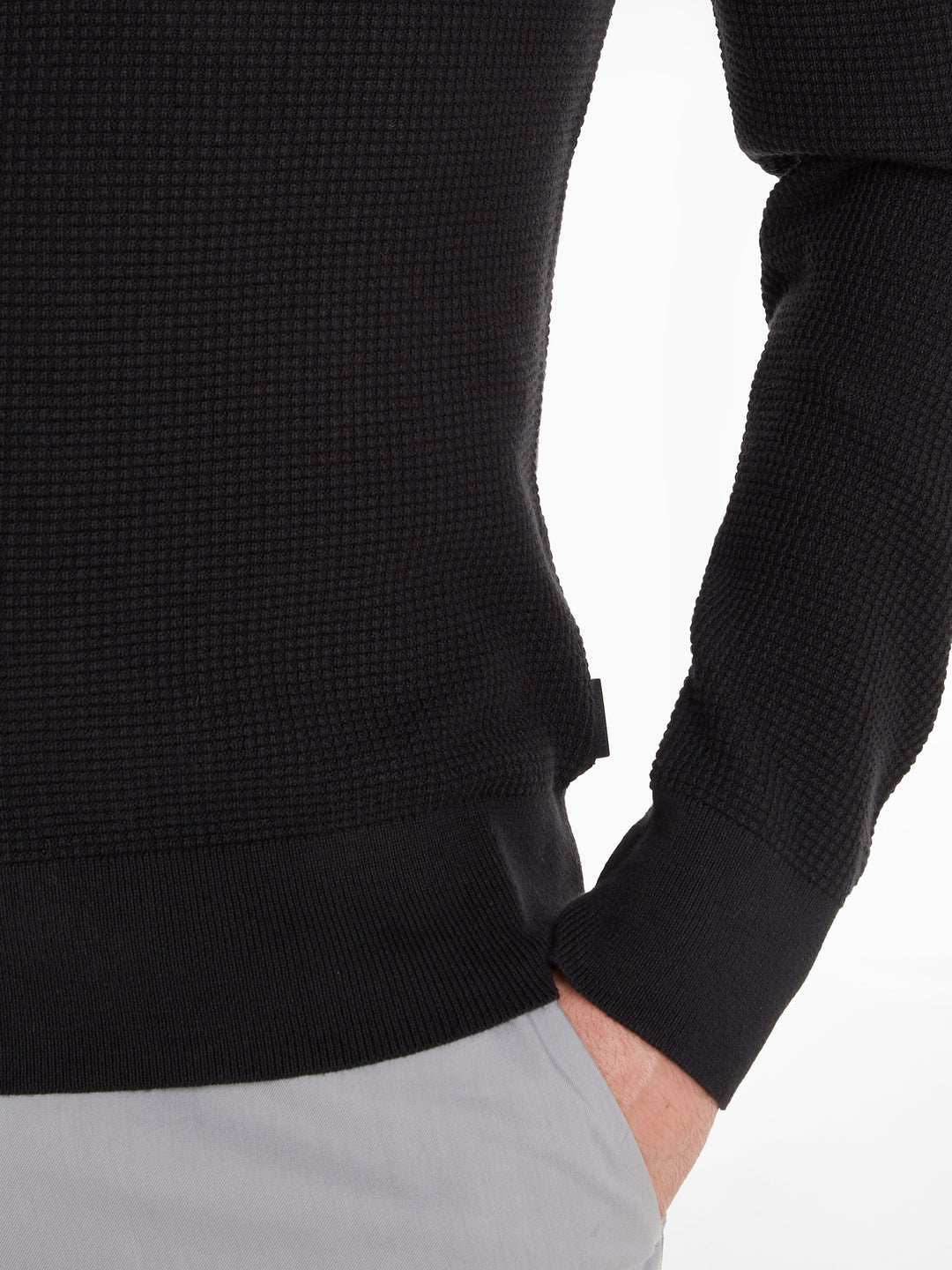 CK WAFFLE STRUCTURE SWEATER - BLACK