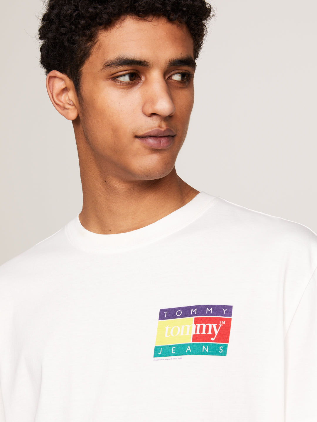 TJM REG POP COLOR FLAG TEE - ANCIENT WHITE